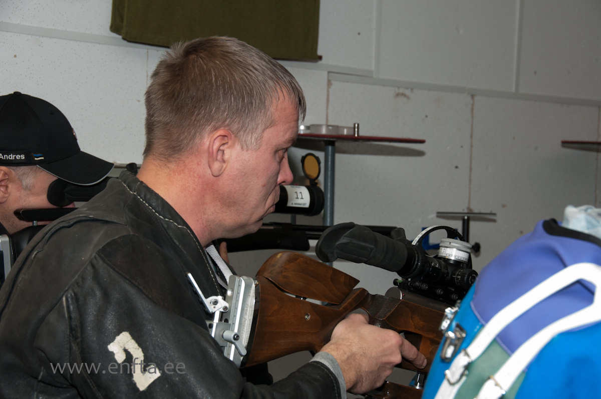 Meelis Kurvits, Weihrauch HW 97 K V-Glide LP, Hawke SideWinder 8-32x56